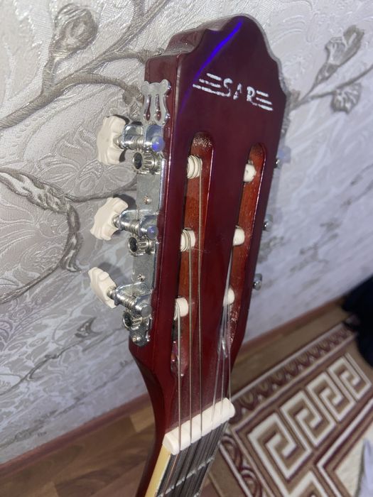 Gitara Model: SAR- 39. Made in P. R.C
