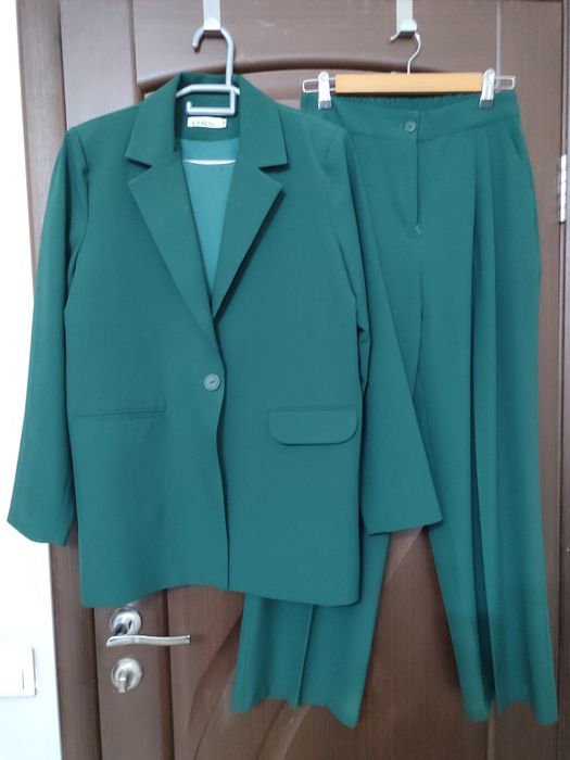 Продам женские вещи