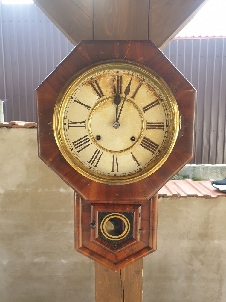 Pendula de perete americana, by Waterbury Clock Company, vintage