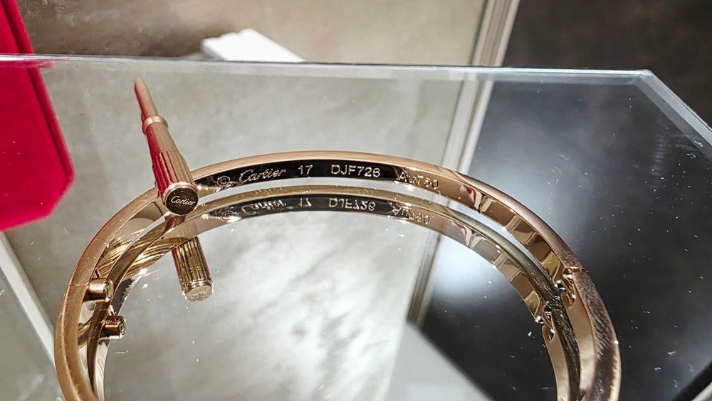 CARTIER Love Rose Gold 10 Diamonds Small Model Гривна с Отверка