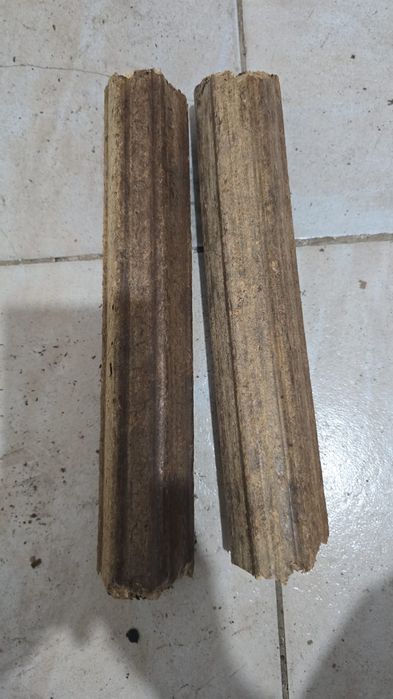 Brichete  pentru foc. 1300/t. Depozit Ulmeni