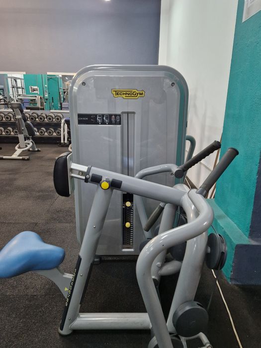 Low row Techogym