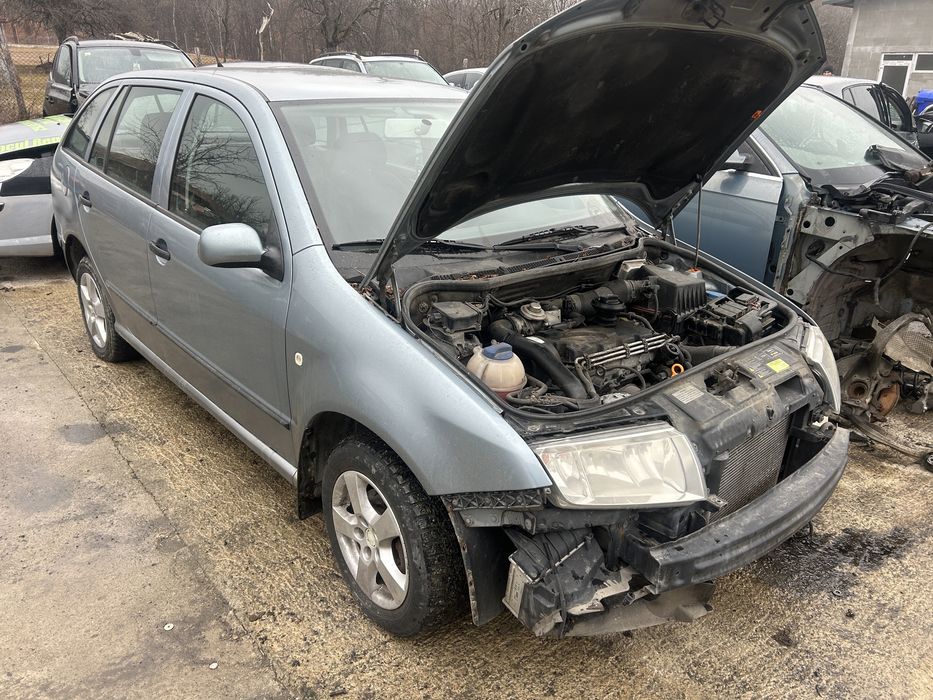 Capota aripi usi skoda fabia