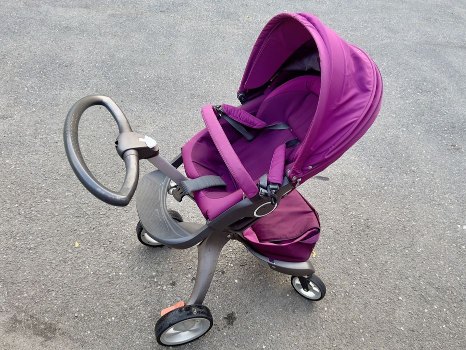 Cărucior Stokke Xplory 2 în 1 – scoică auto și parte sport + accesorii