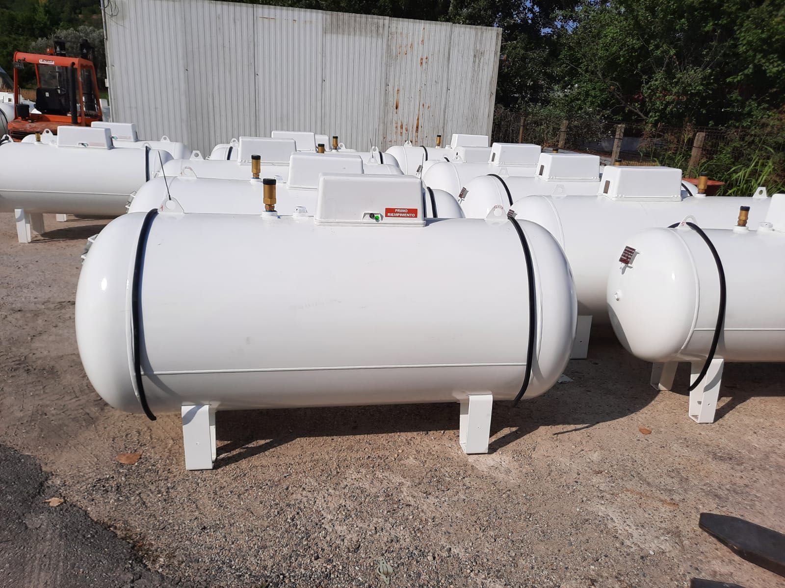 Rezervor gpl 1000 l/1750/3000 l/recipient gaz/bazin GPL/butelie ITALIA