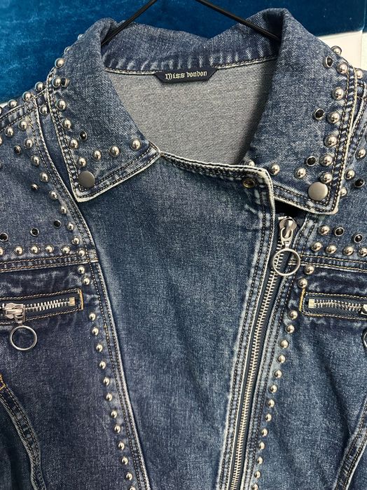 Дамско дънково яке с камъни