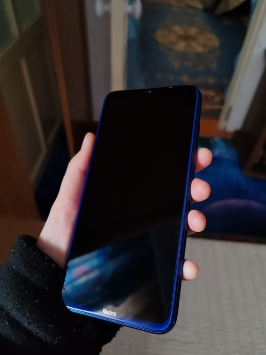 Продается смартфон Redmi note 8 4/128