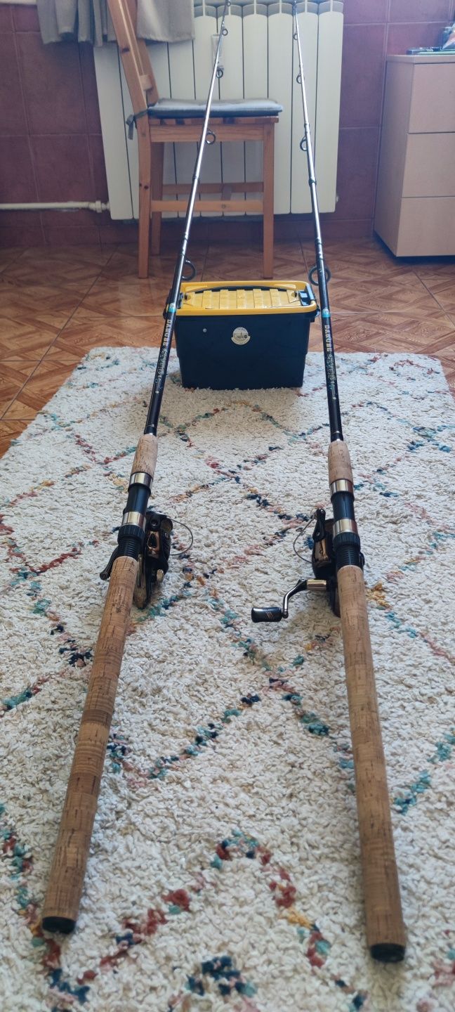 Vand combo 2 lansete si 2 mulinete pentru rauri,Dunare ieftin