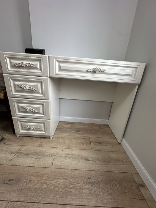 Комод в хорошем состоянии