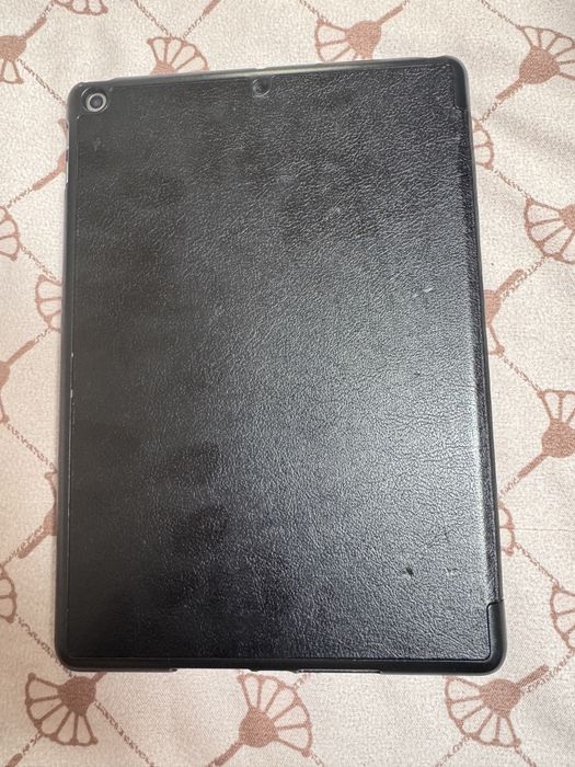 Ipad generatia 5, 128GB, Wifi+cellular