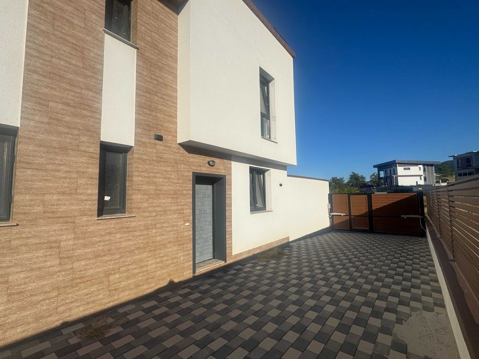 Продава се Къща в с. Марково, Област Пловдив - 170 кв.м за 1706 €/кв.м - Снимка #1