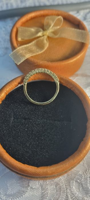 Inel cu 15 diamante naturale  cu certificat gemologic 1.26 grame aur