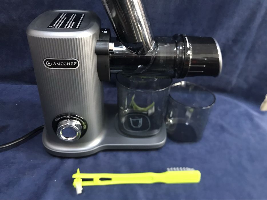 Компактна сокоизстисквачка Amzchef