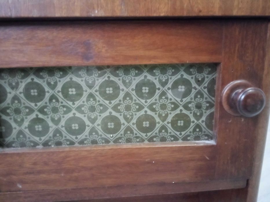 Стар шкаф,тоалетка