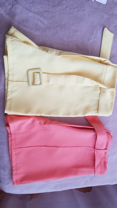 Pantaloni scurți