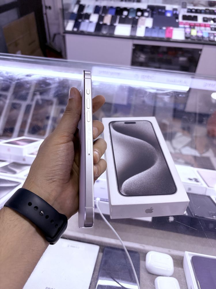 iPhone 15 Pro Max 256 gb white
