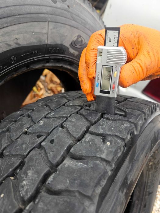 Гуми 215 / 75 R 17.5