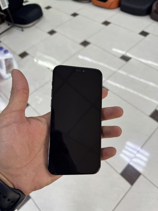 Iphone 12 pro xolati yaxshi srochni sotaman