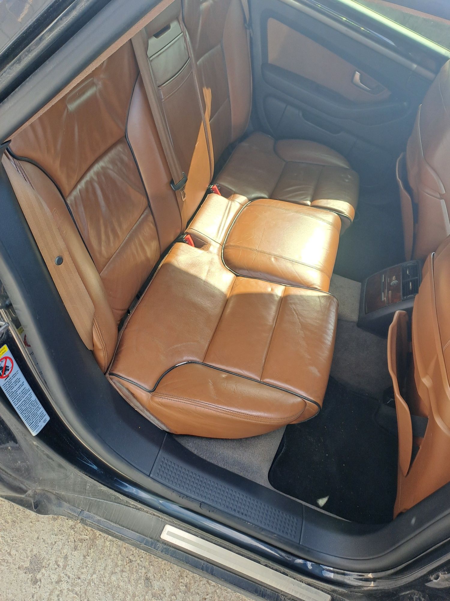 Dezmembrez Audi A8 cod motor ASB