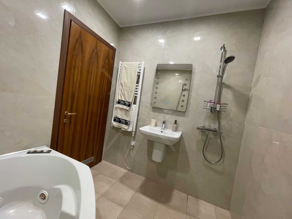 Продава се Двустаен апартамент в Варна, Виница - 63 кв.м за 1429 €/кв.м - Снимка #14