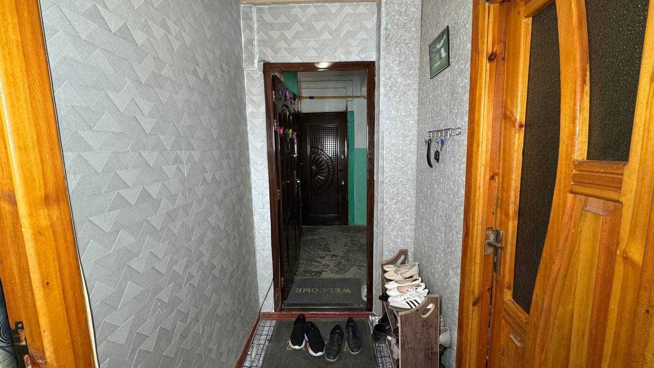 Фрунзиский Часпик супермаркет 1 қават 3 хона квартира сотилади.ID:1414
