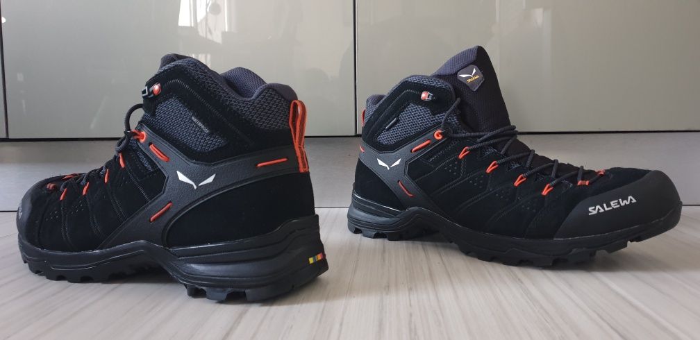 Salewa Waterproof UK 11 46/30см НОВО! ОРИГИНАЛ! Мъжки спортни обувки!