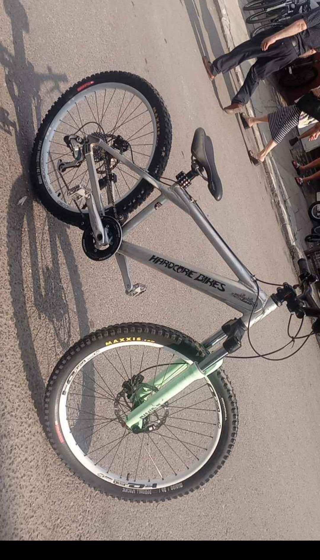vând bike de hardtail( hardcore bikes).