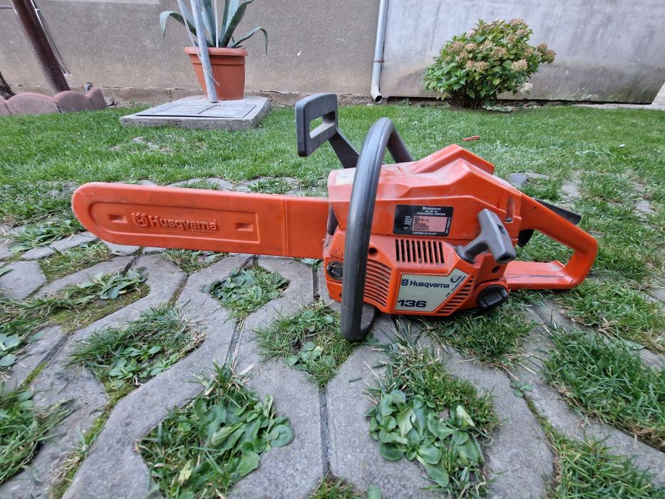 Drujba Husqvarna 136