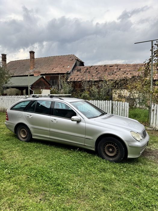 Mercedes-Benz C220