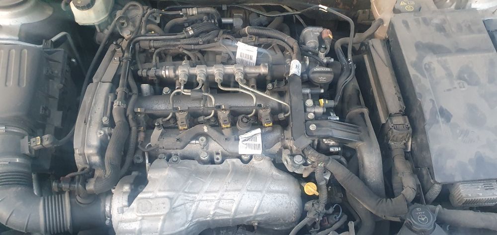 Dezmembrez opel insigna 2.0 cdti