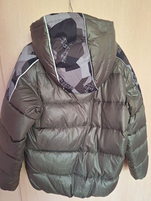 2 бр. дебели детски якета Benetton с гъши пух, за момче