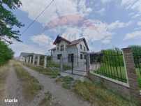 Casă / Vilă cu 5 camere de vânzare în zona Sud-Est