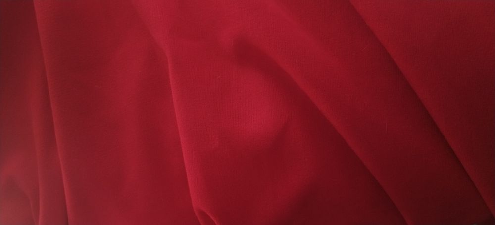 Красное платье, плотное