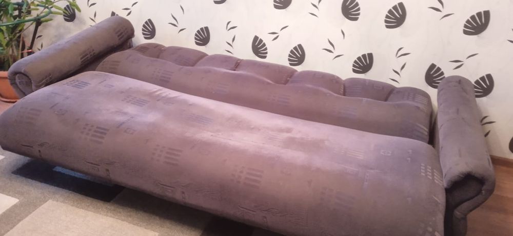 Диван и два кресла