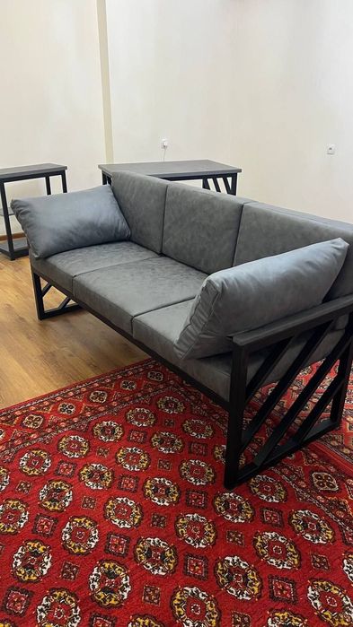 Loft divan ofis va uy uchun