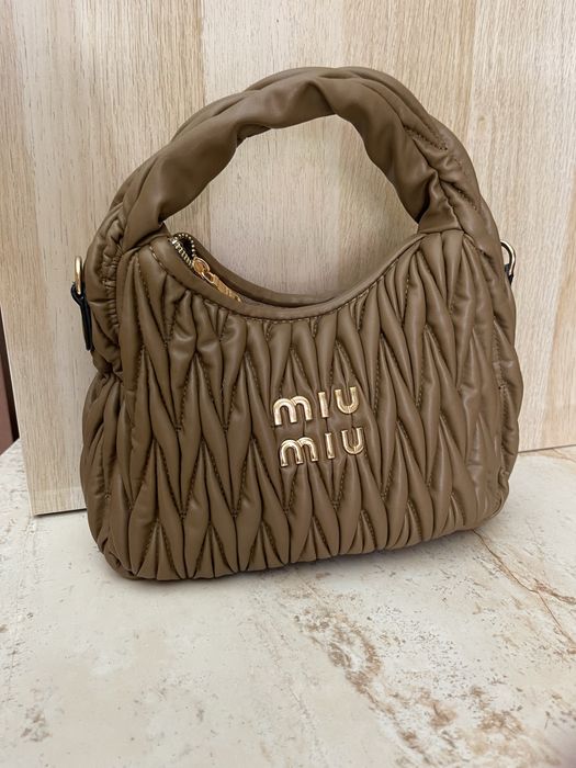 Miu Miu Wander чанта