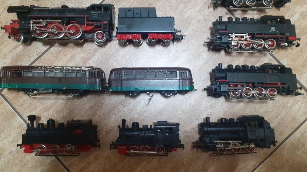 Locomotive&macazuri&sine trenulet electric MARKLIN