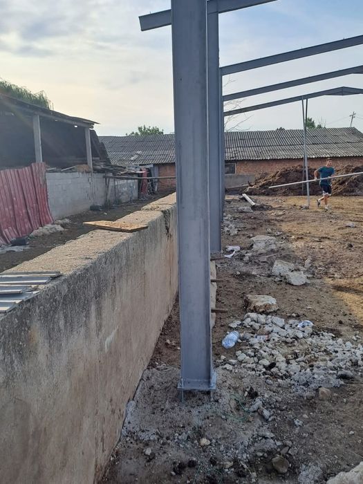 Confecționăm hale metalice conform proiect.