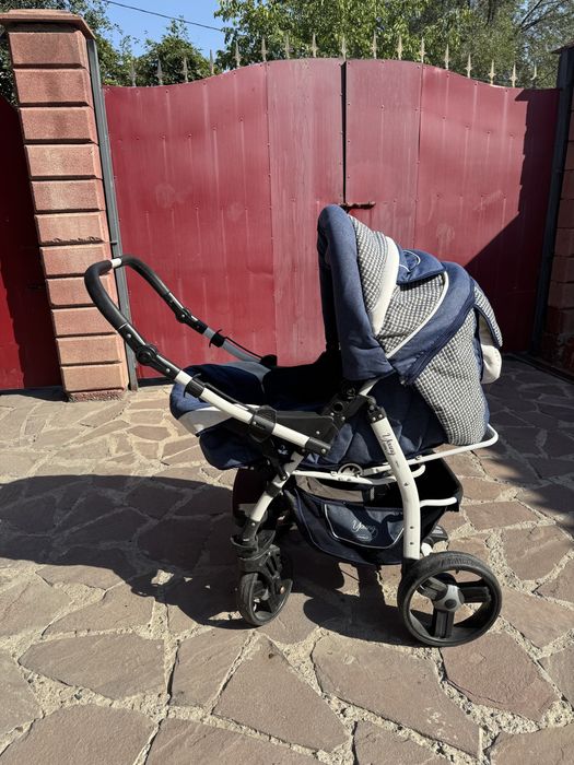 Десткая коляска.