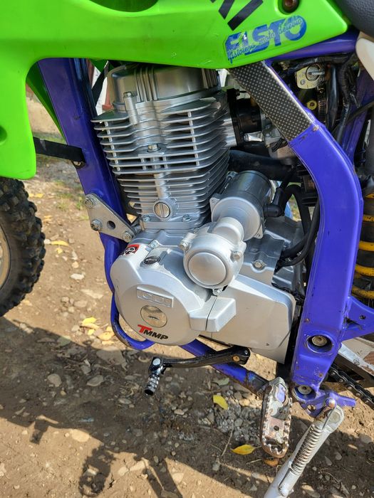 Cross kawasaki 250