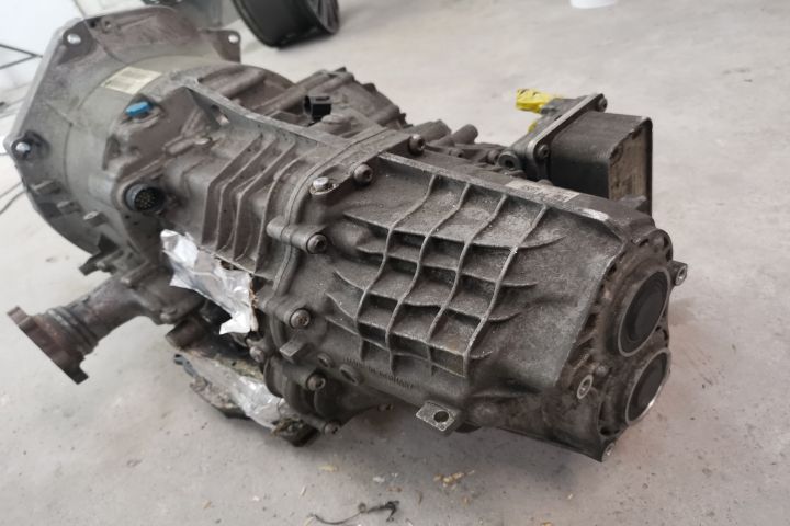 Кутия За Скорости Автоматична ZF 7 Предавки Оригинална ПОВРЕДЕНА Порше