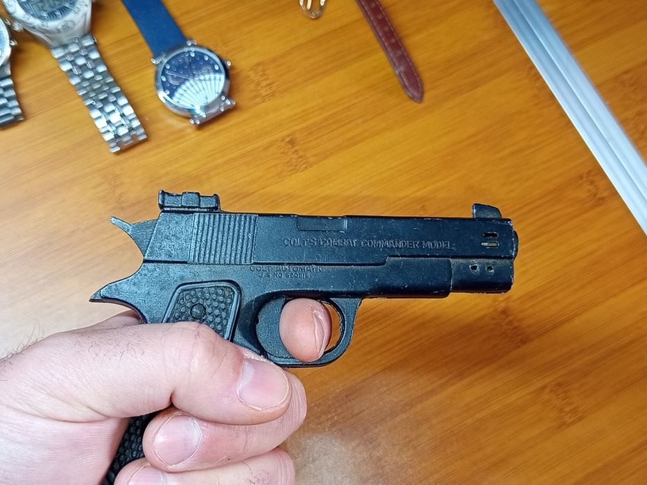 Pistol vintage de panoplie Colt Combat,full metal.