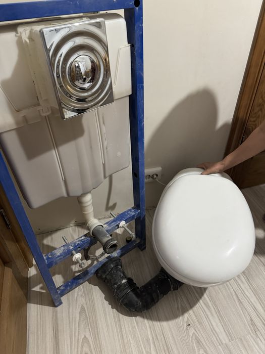 Продам б/у    Унитаз