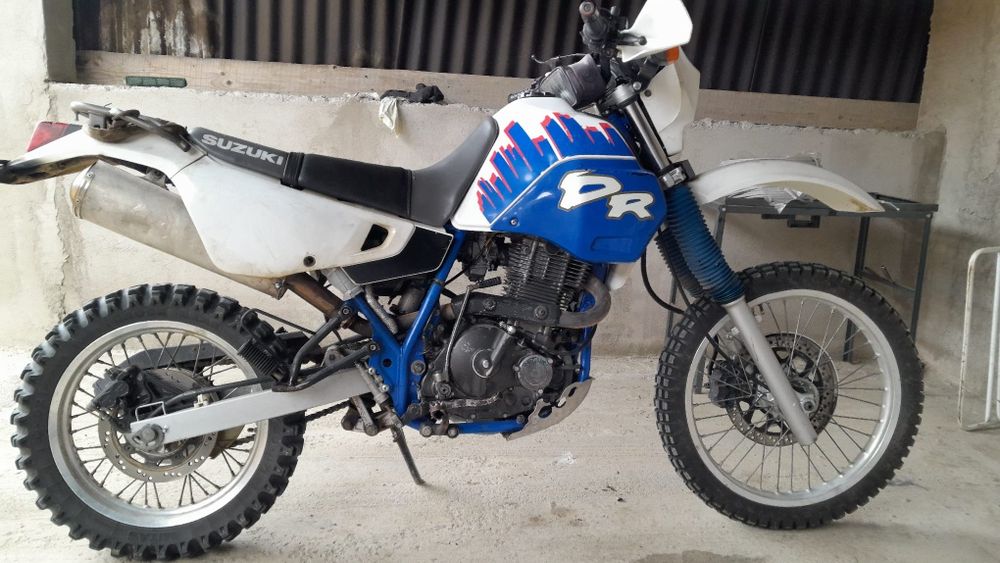 Vând cros suzuki dr650