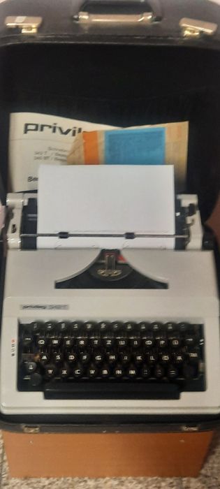 Mașină de scris Privileg 342T impecabilă