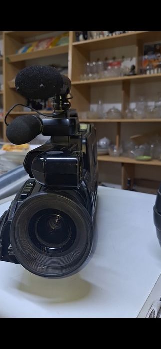 В продаже профессиональная видеокамера Panasonic M3000!!!