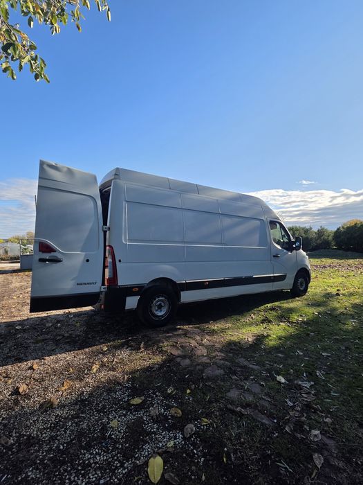 Renault master бус