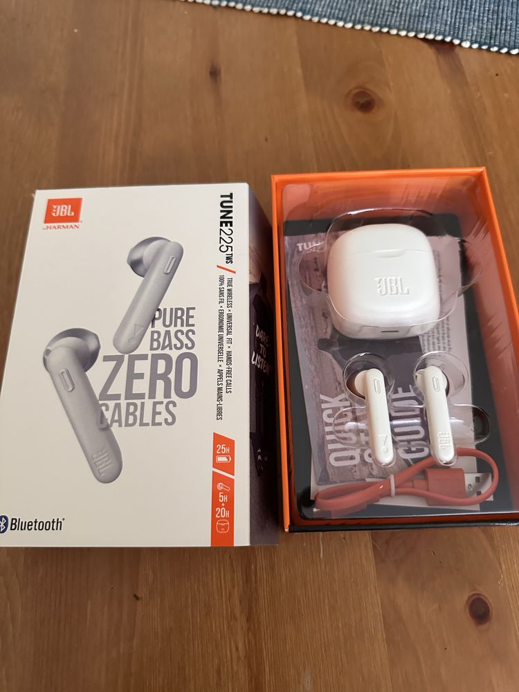 JBL Tune 225 TWS