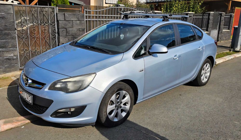 Vand Opel Astra J Sedan Enjoy 2016