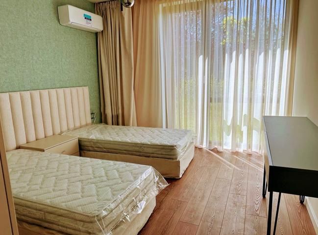 Дава се под наем Тристаен апартамент в София, Бояна - 124 кв.м за 1750 € - Снимка #2